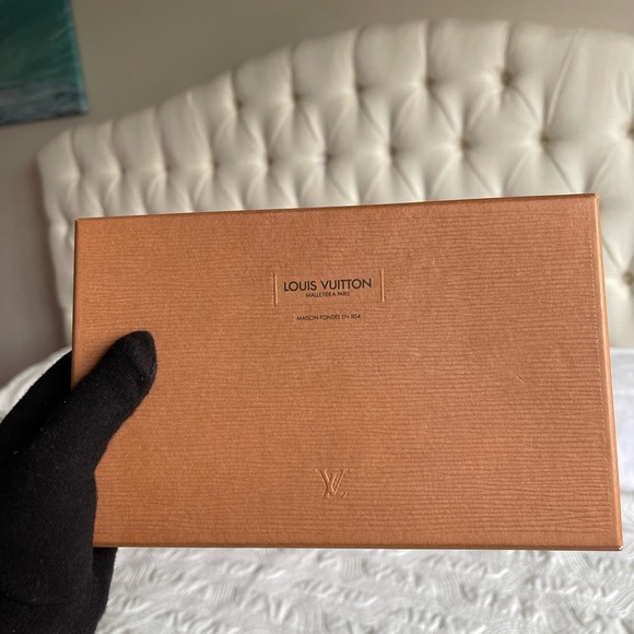 Authentic LOUIS VUITTON
Monogram - Picture 13 of 16